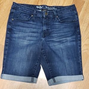 Mid-Rise Bermuda Shorts